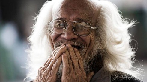 Saklı Gülümsemeler: Fransız Fotoğrafçının Vietnam'daki 'Gizli' Gülüşleri Yakaladığı Fotoğraflar 