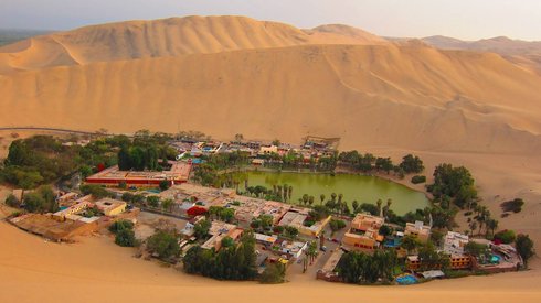 Dünyanın En Kurak Yerinin Ortasındaki Vaha Köyü: Huacachina 