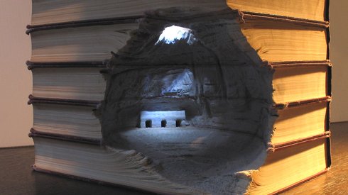 Olağanüstü Sanat Eserlerine Dönüştürülmüş Eski Kitaplar